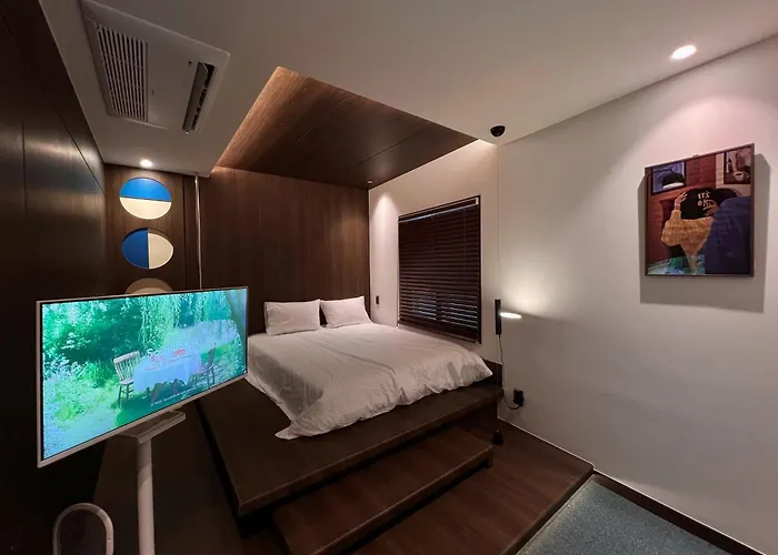 Apartment 404 Busan