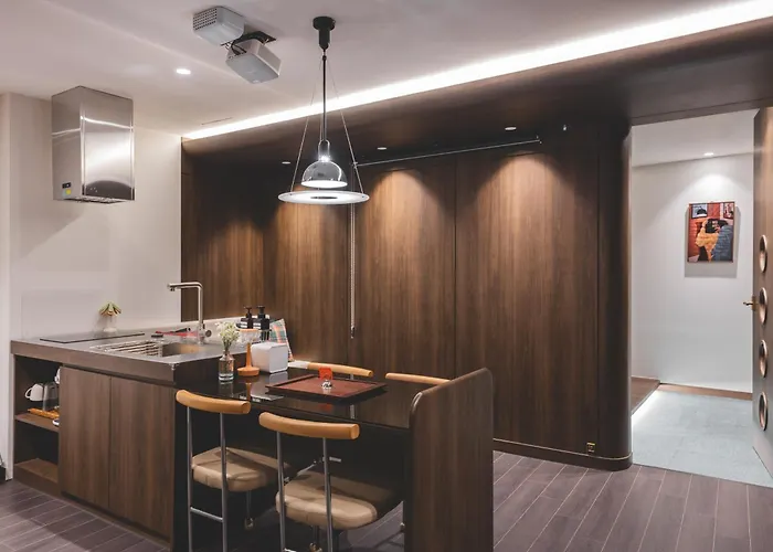 Apartment 404